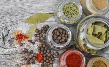 Jak ustawić ramię wycieraczki?