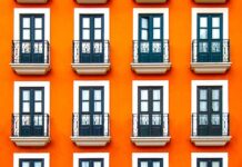 Dlaczego wycieraczka nie przylega do szyby?