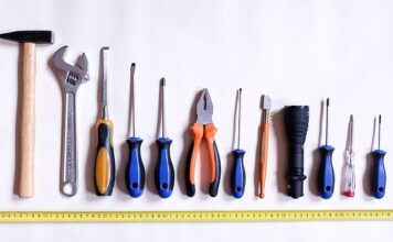 Jak naprawić tłumik w samochodzie? Jak naprawić tłumik w samochodzie?