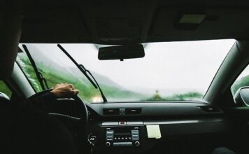 Dlaczego wycieraczki trą? Dlaczego wycieraczki trą?