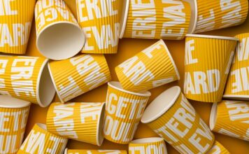 Czy plastik rozpuszcza się w benzynie?