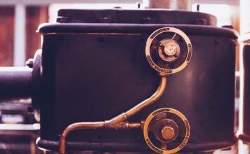 Co można wlać do wytwornicy dymu?